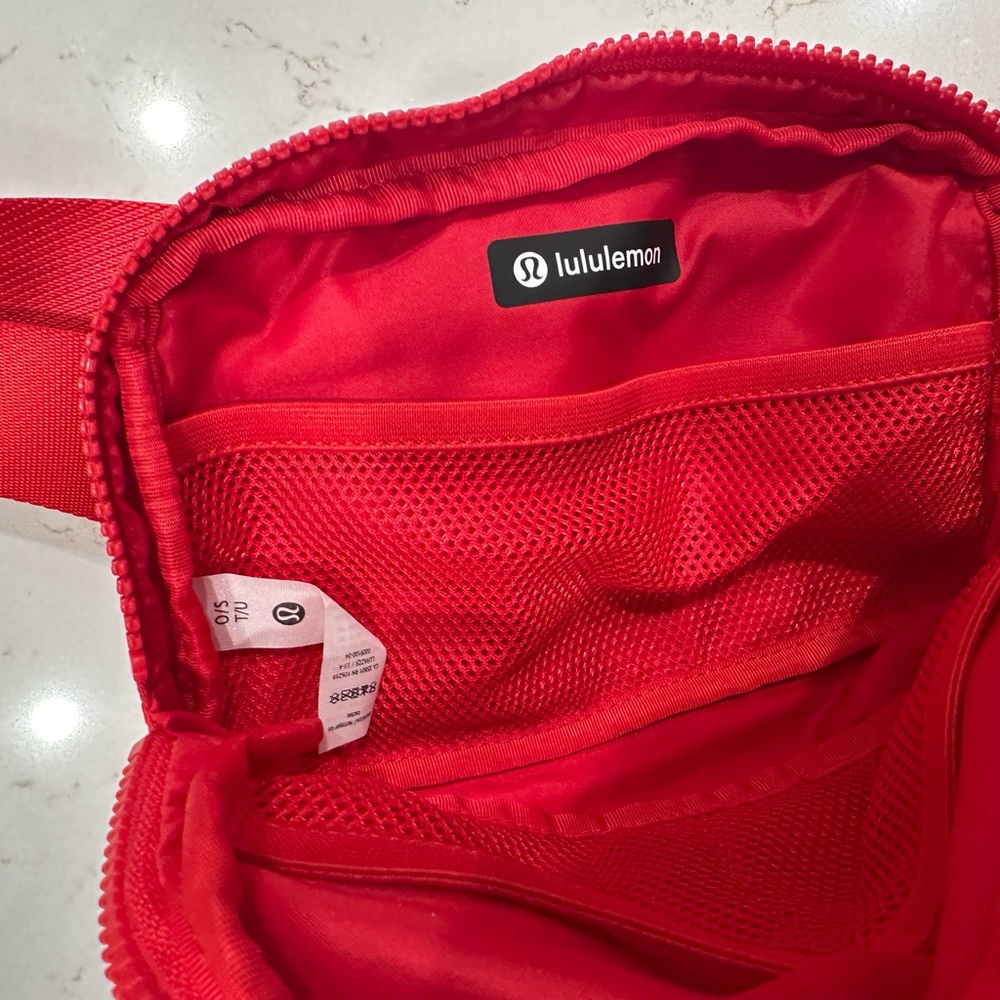 Lululemon employee belt bag